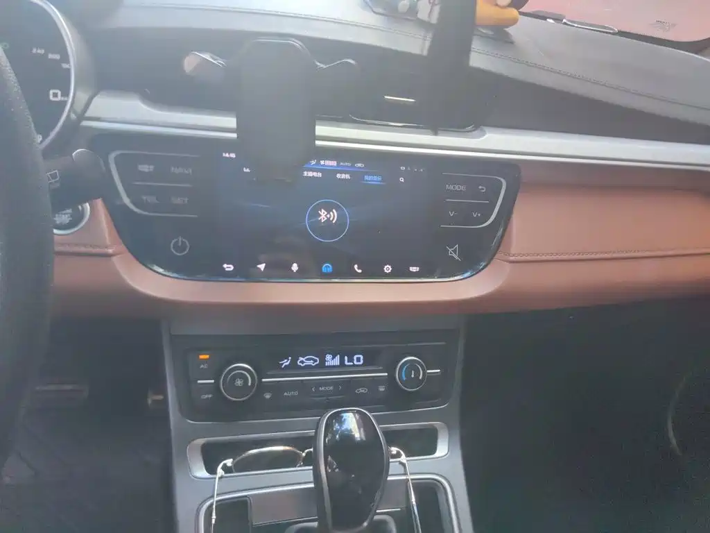 Geely Vision S1 — миниатюра 6