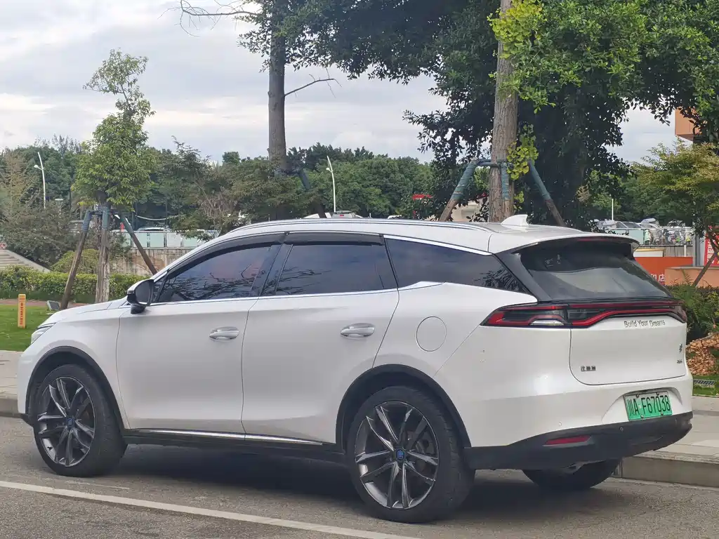 BYD Tang New Energy — миниатюра 12