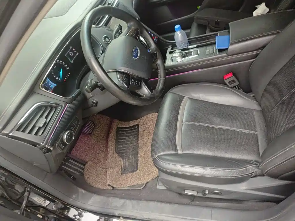 Ford Taurus — миниатюра 11