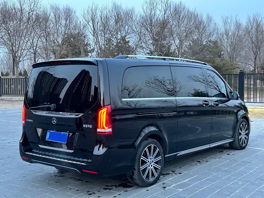 MERCEDES-BENZ V CLASS