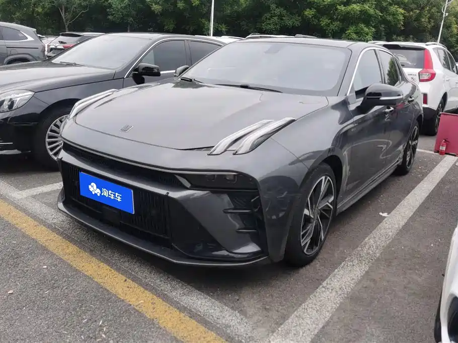 Купить Lynk & Co 03