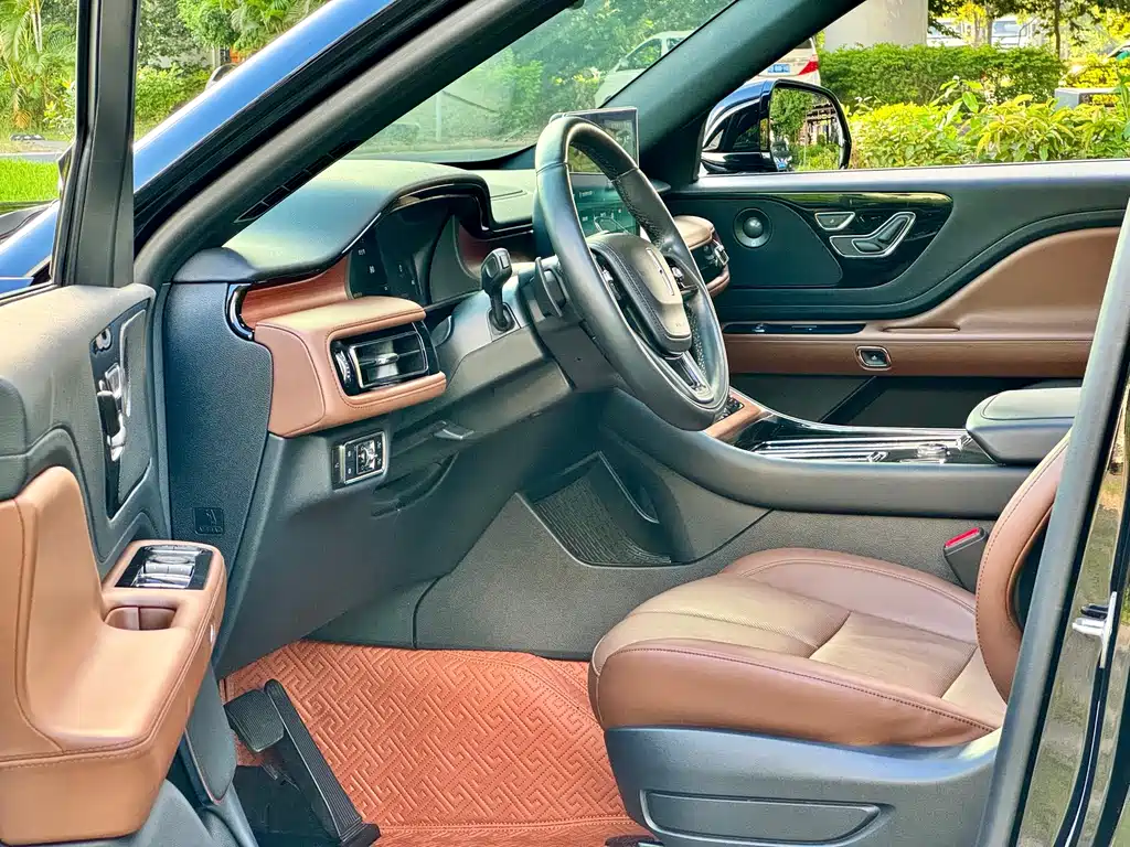 Lincoln Aviator — миниатюра 5
