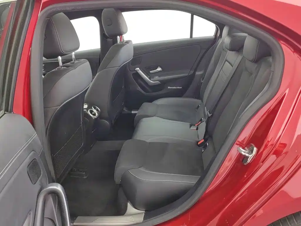 Mercedes-Benz A-Class — миниатюра 15