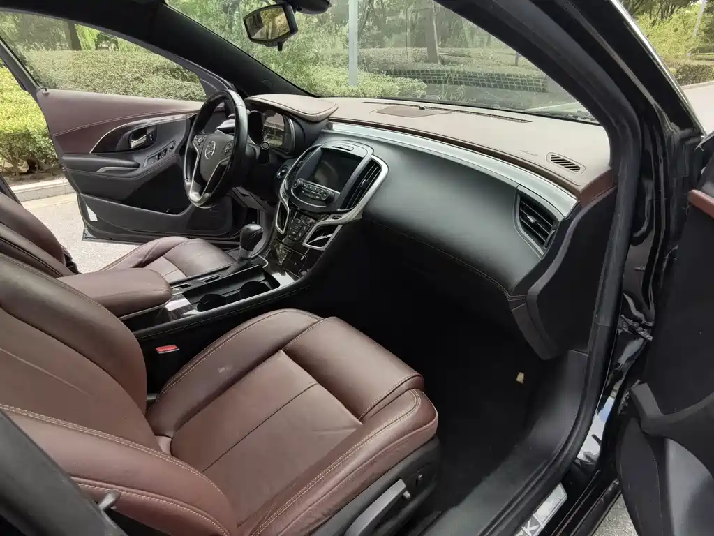 Buick LaCrosse — миниатюра 6