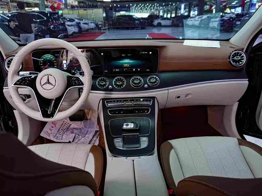 MERCEDES-BENZ E CLASS