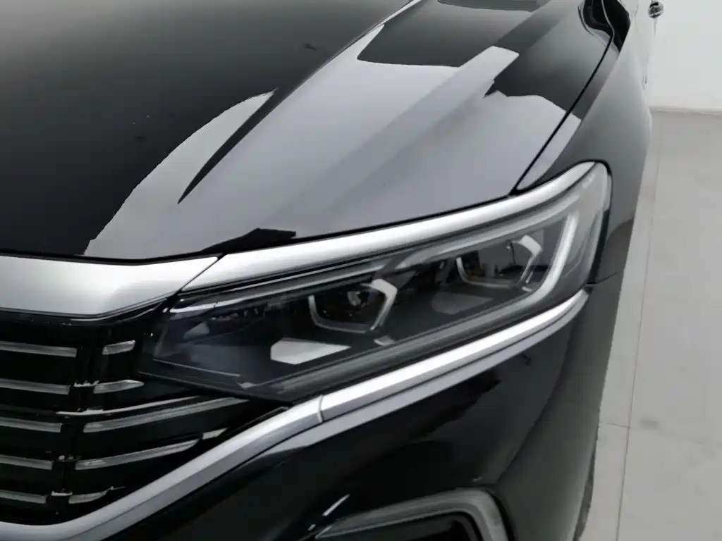 Volkswagen Passat PHEV — миниатюра 7