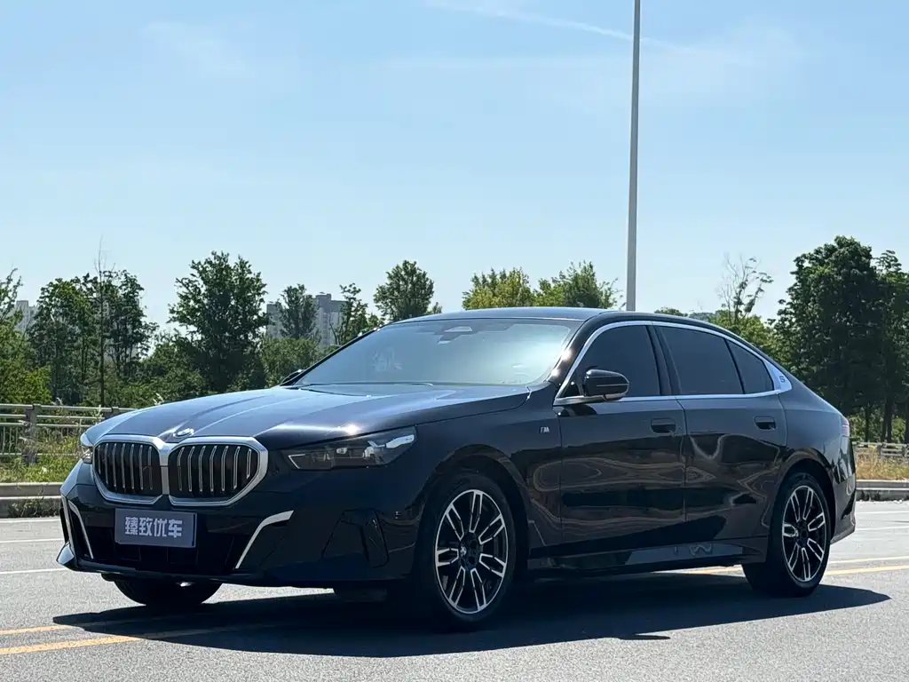 BMW 5 Series 2024