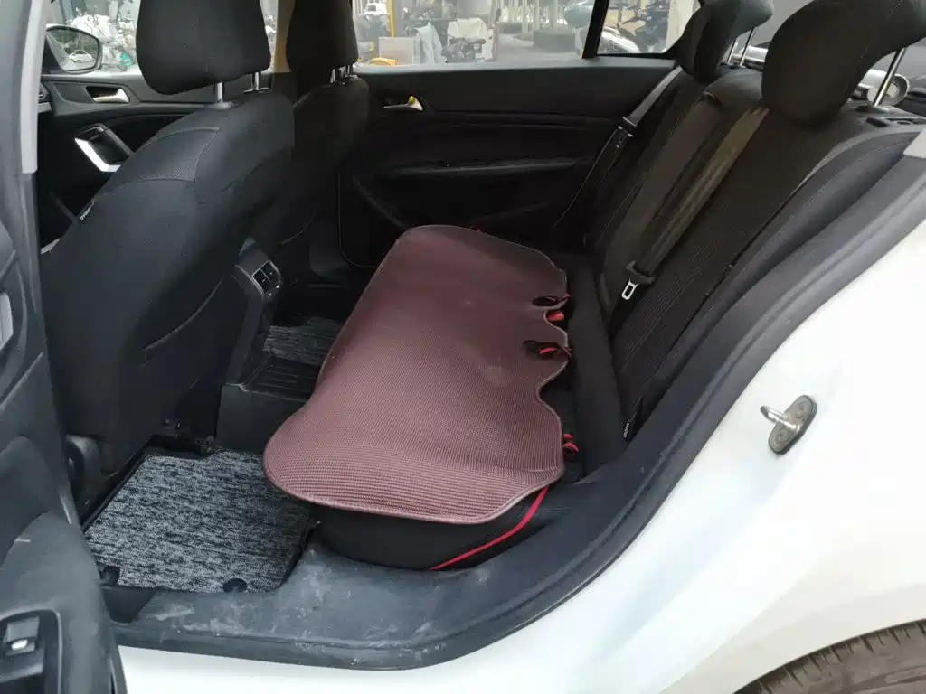 Peugeot 408 — миниатюра 18