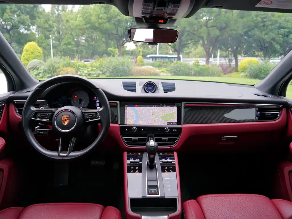 Porsche Macan — миниатюра 9