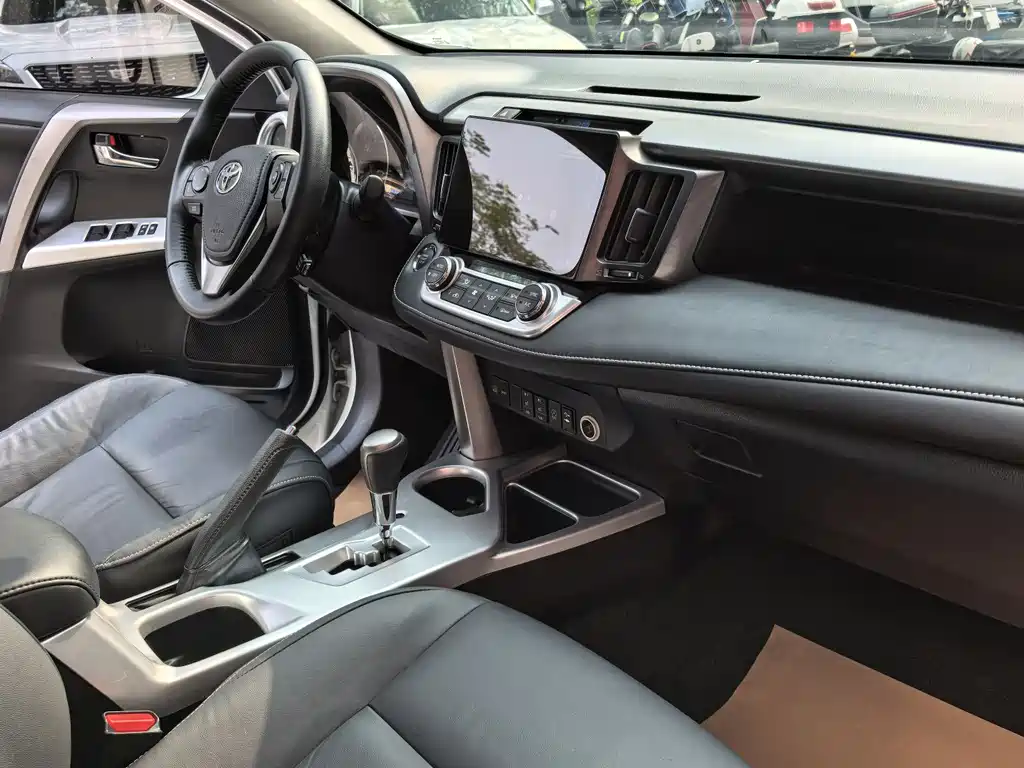 TOYOTA RAV4 RONGFANG