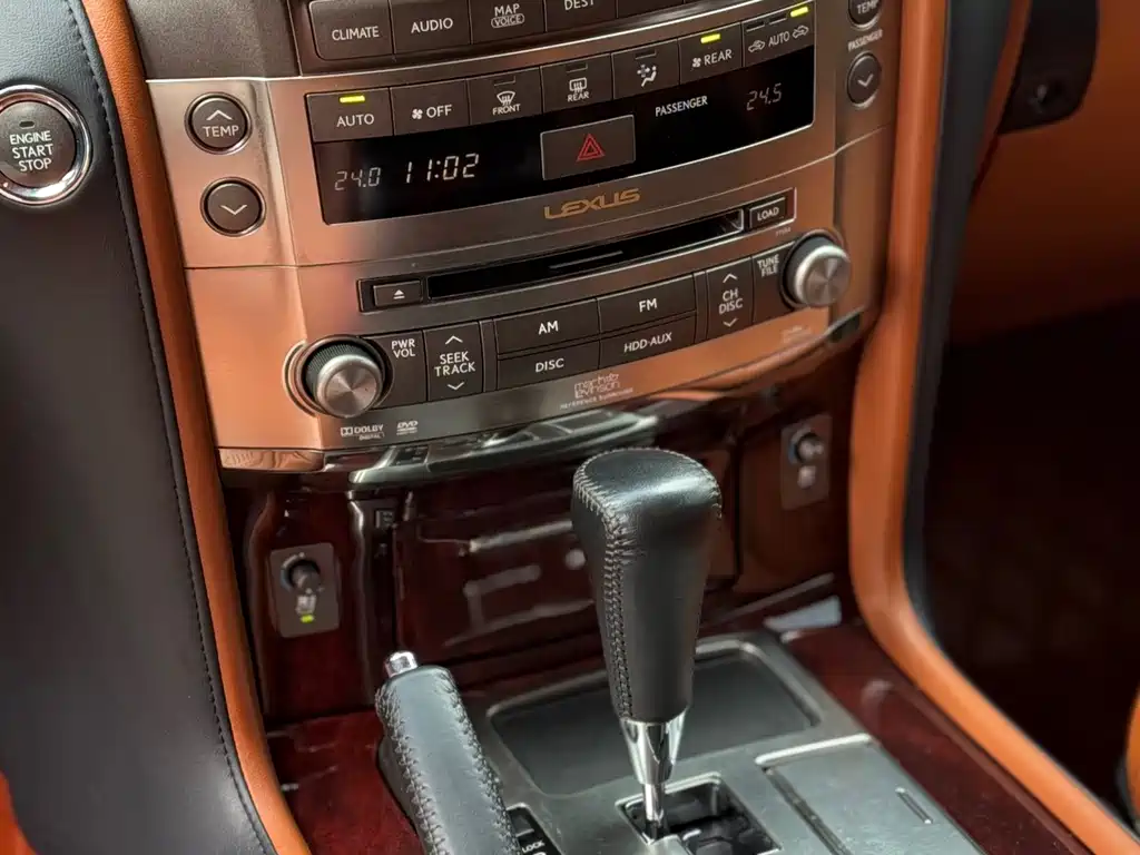 Lexus LX — миниатюра 17