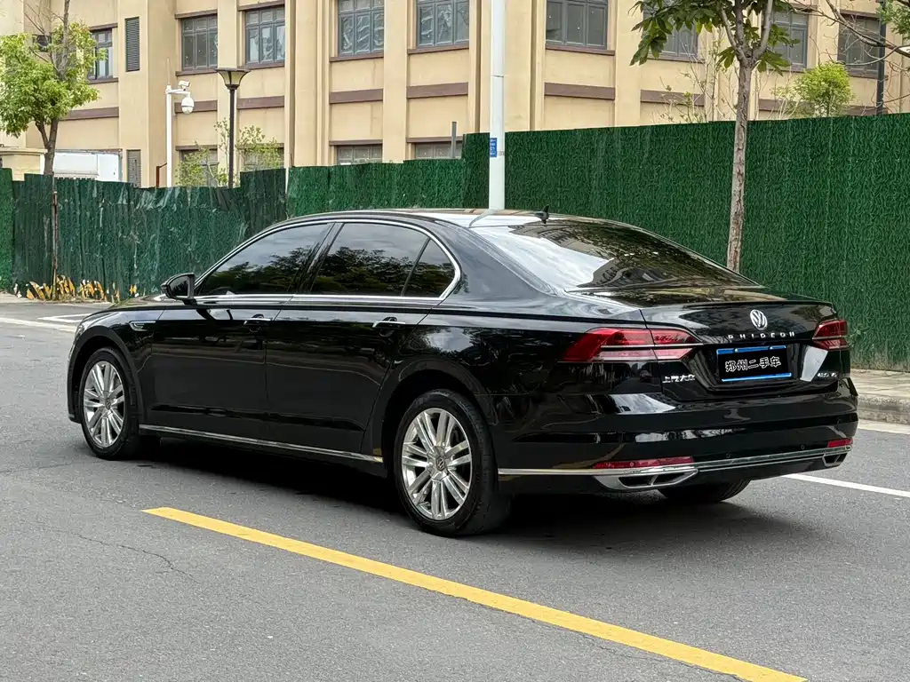 Volkswagen Phideon — миниатюра 4