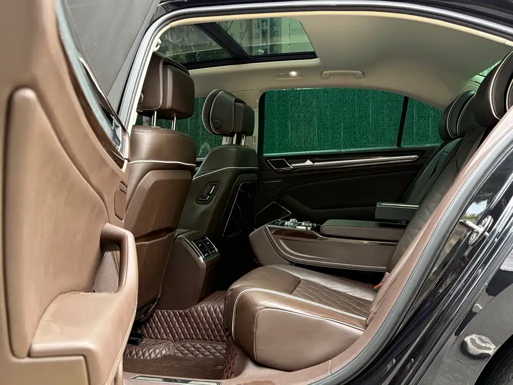 Volkswagen Phideon — миниатюра 9