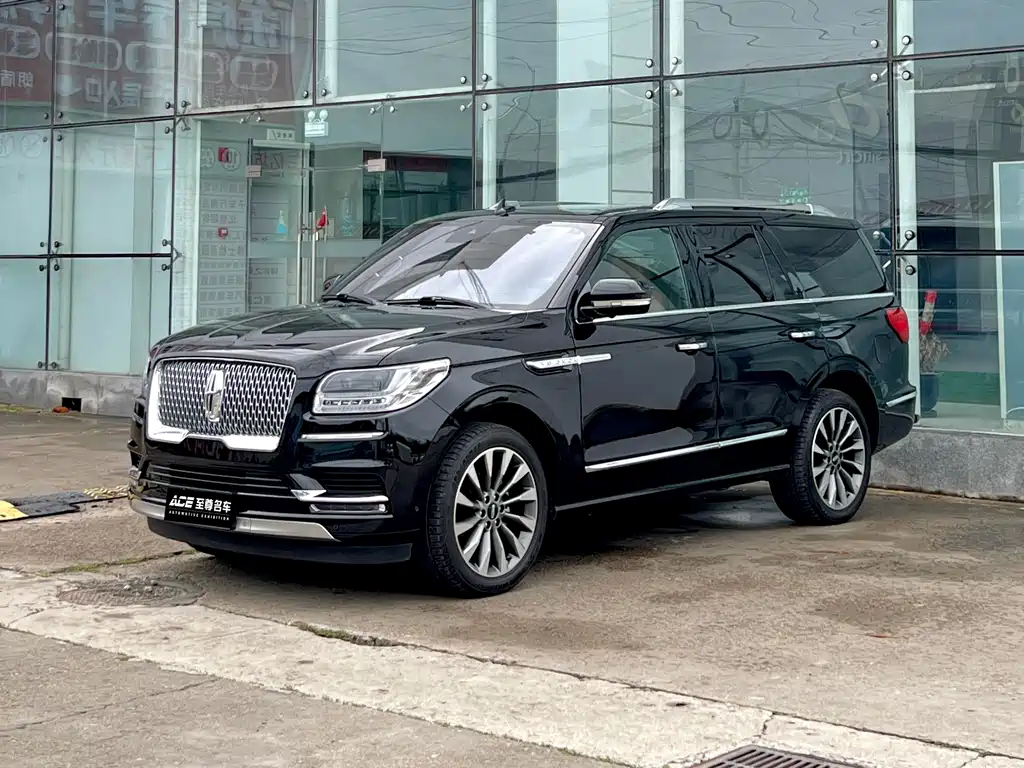 Lincoln Navigator