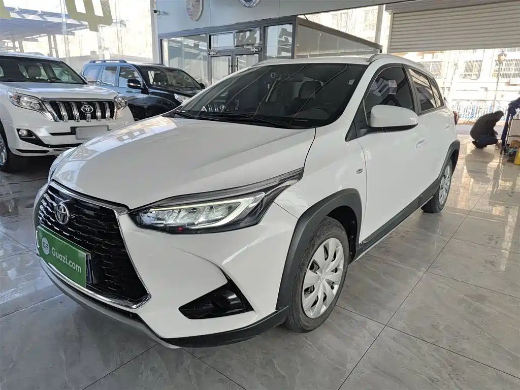 Toyota Yaris L 2021