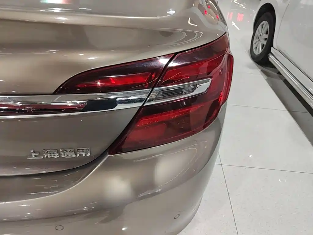 Buick Regal — миниатюра 8