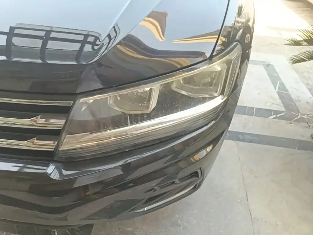 Volkswagen Tiguan L — миниатюра 24