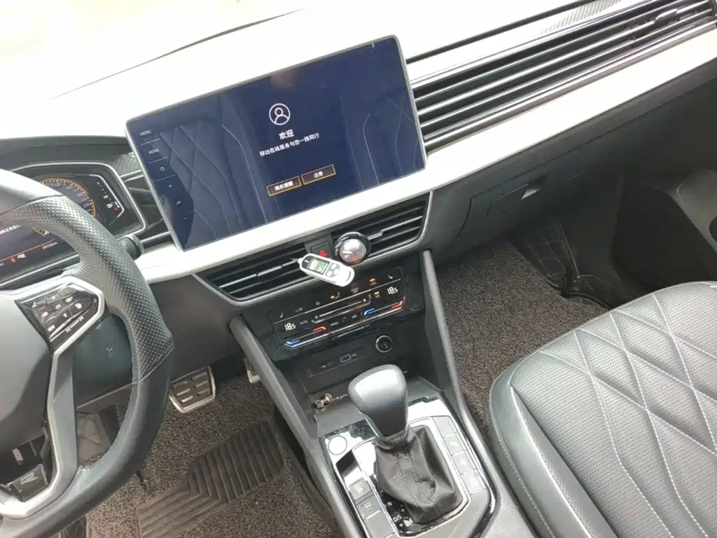 Volkswagen Tiguan L — миниатюра 13