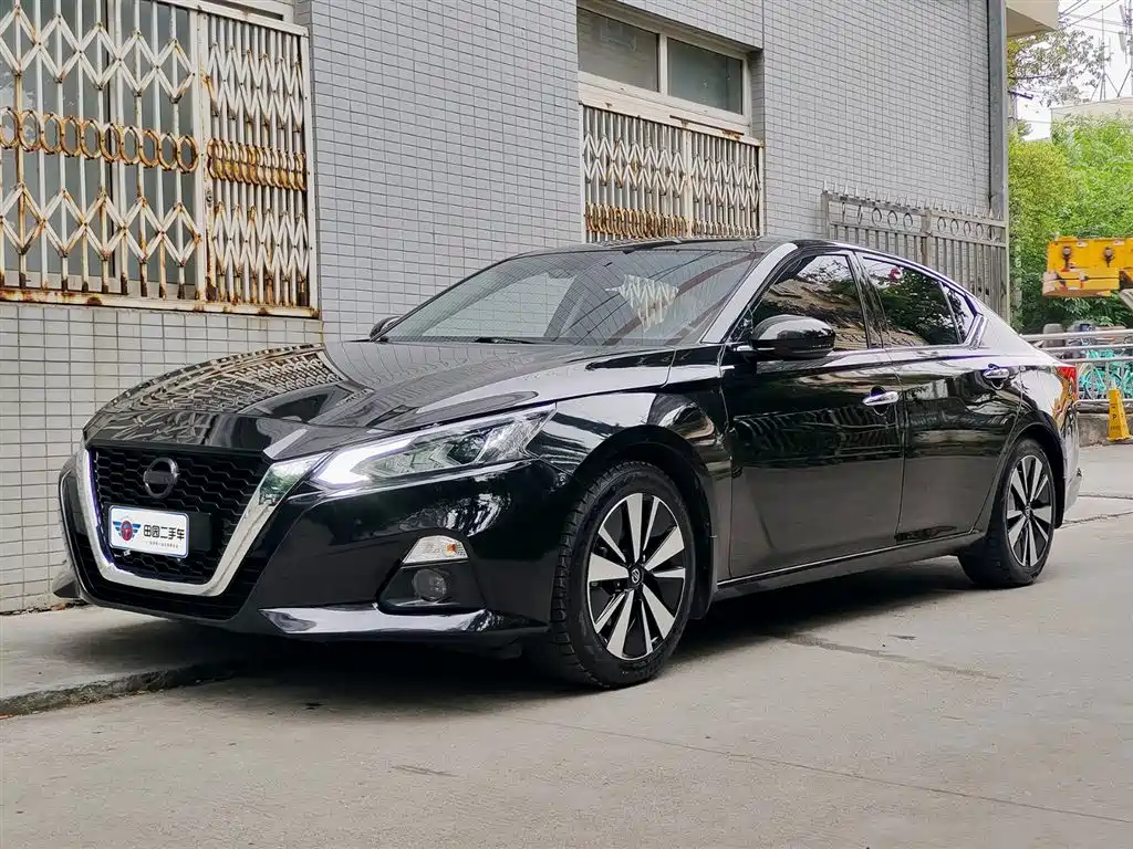Nissan Teana 2022