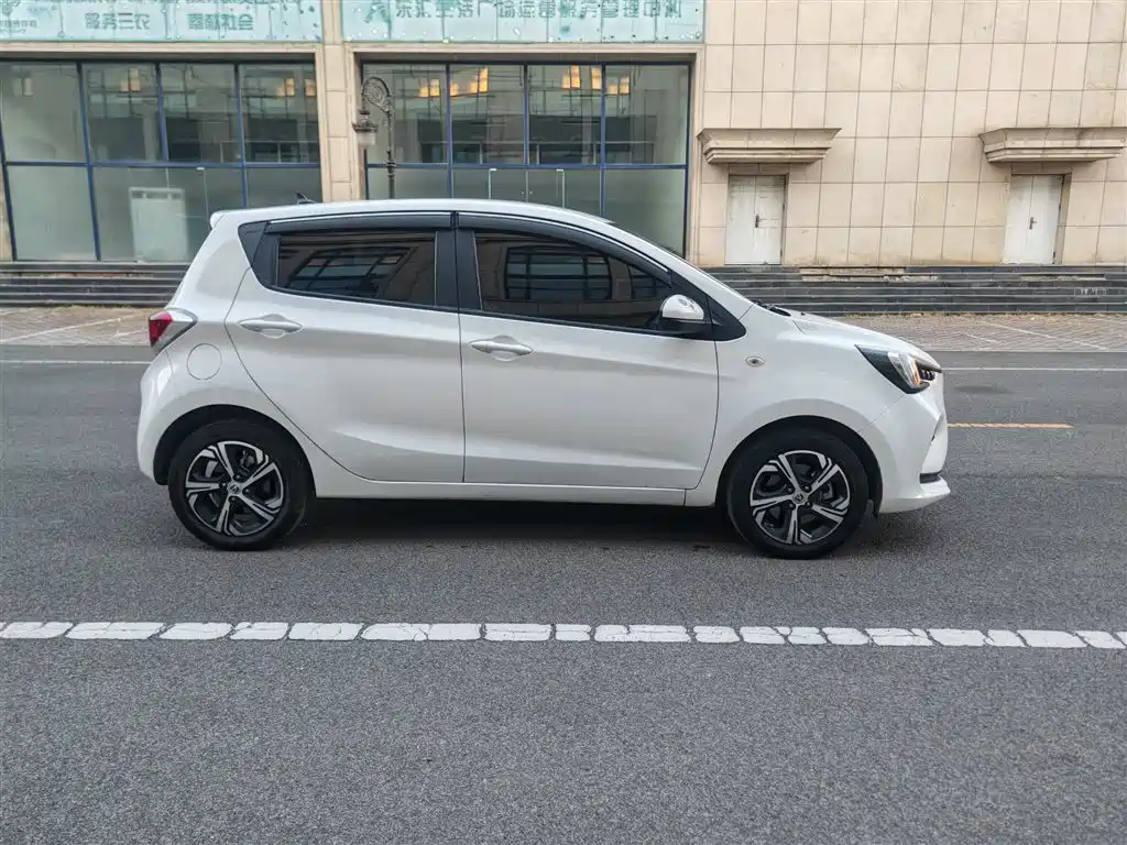 Changan Benben E-Star — миниатюра 8