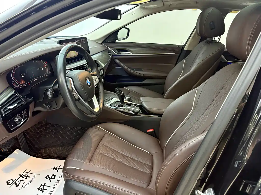 BMW 5 Series — миниатюра 15