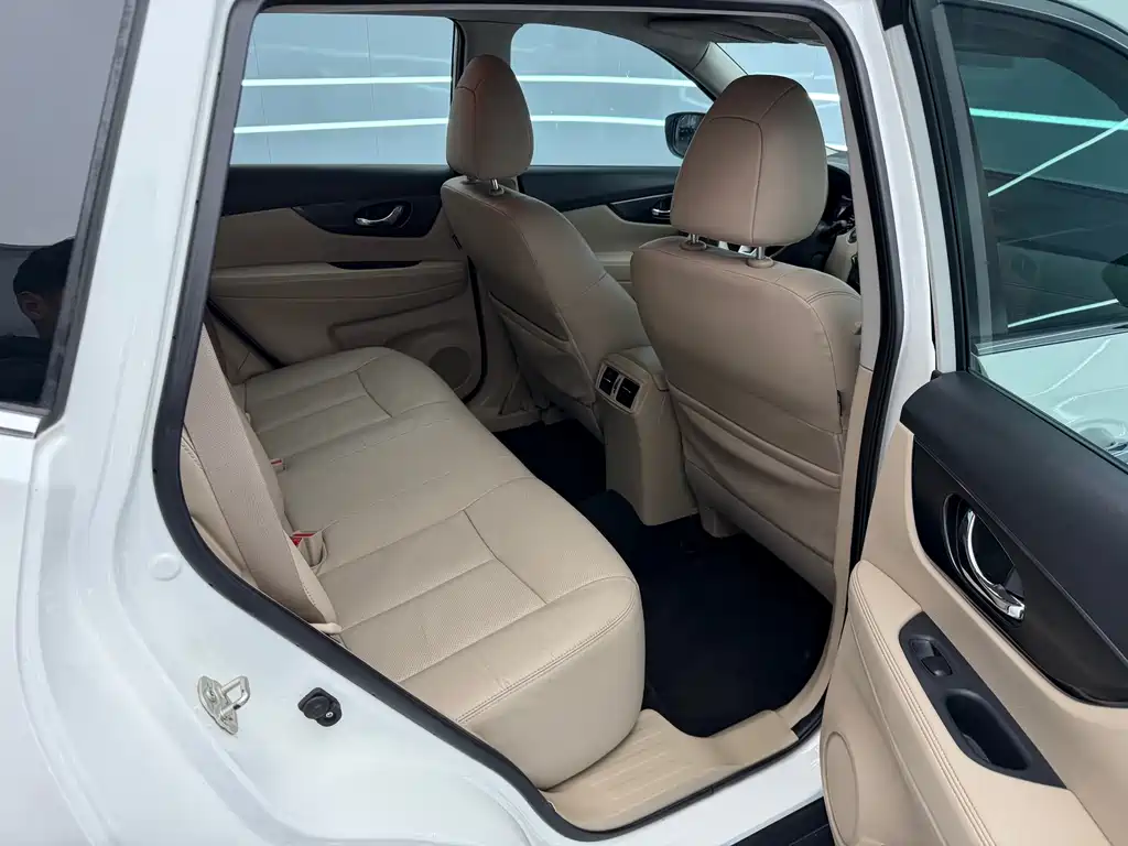 Nissan X-Trail 2017 2.0L CVT Comfort 2WD