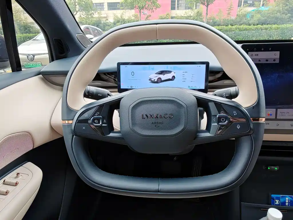Lynk & Co Z20 — миниатюра 17