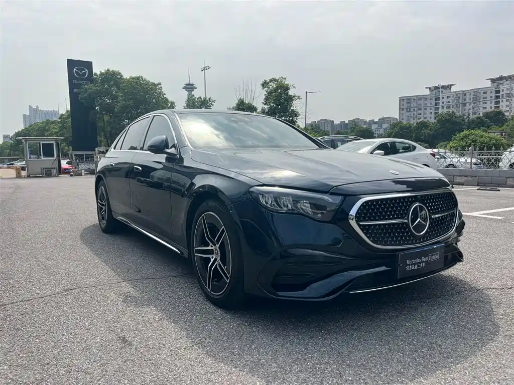 Mercedes-Benz E-Class — миниатюра 3