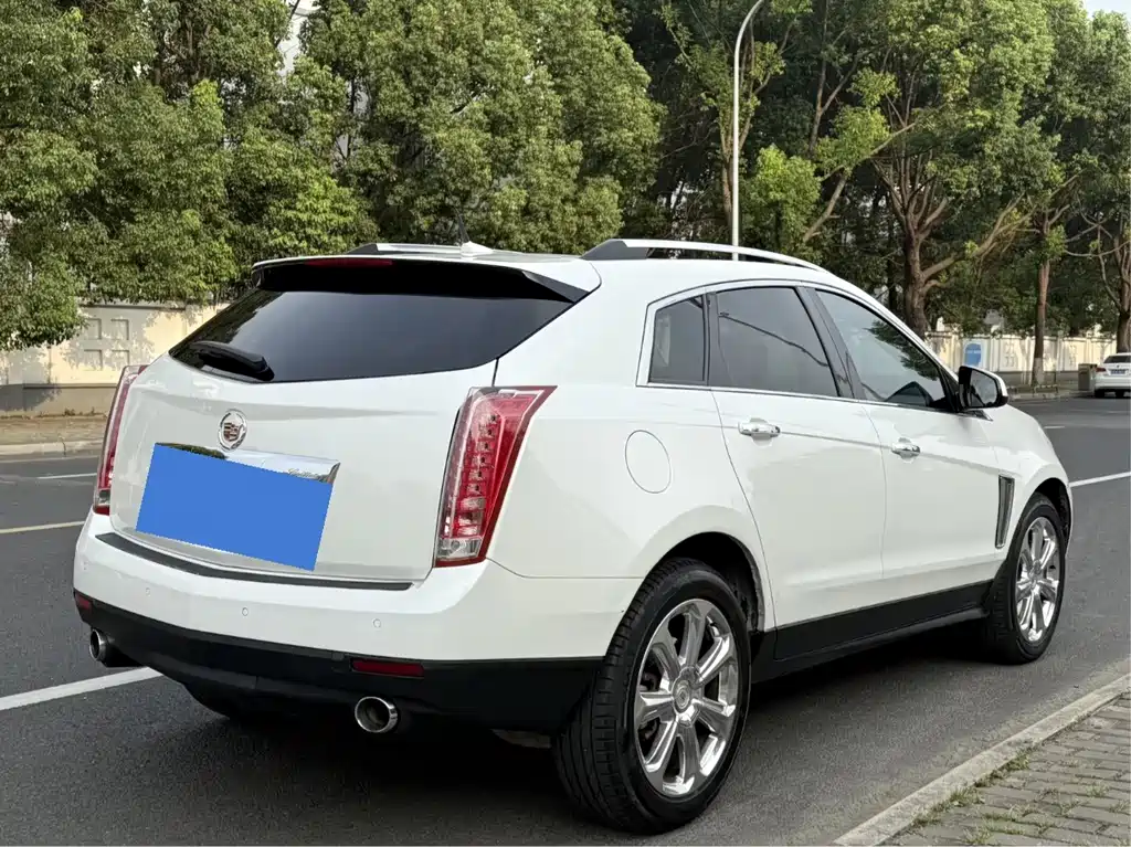Cadillac SRX — миниатюра 4
