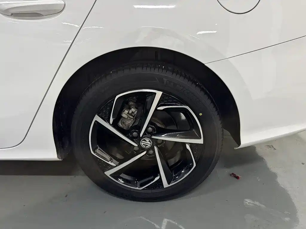 MG MG5 — миниатюра 13