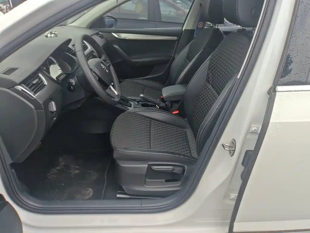 Skoda Octavia — миниатюра 15