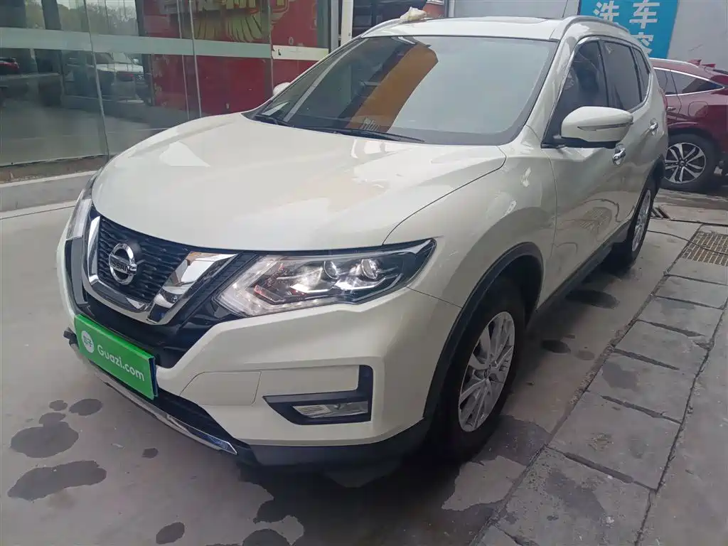 Nissan X-Trail 2025