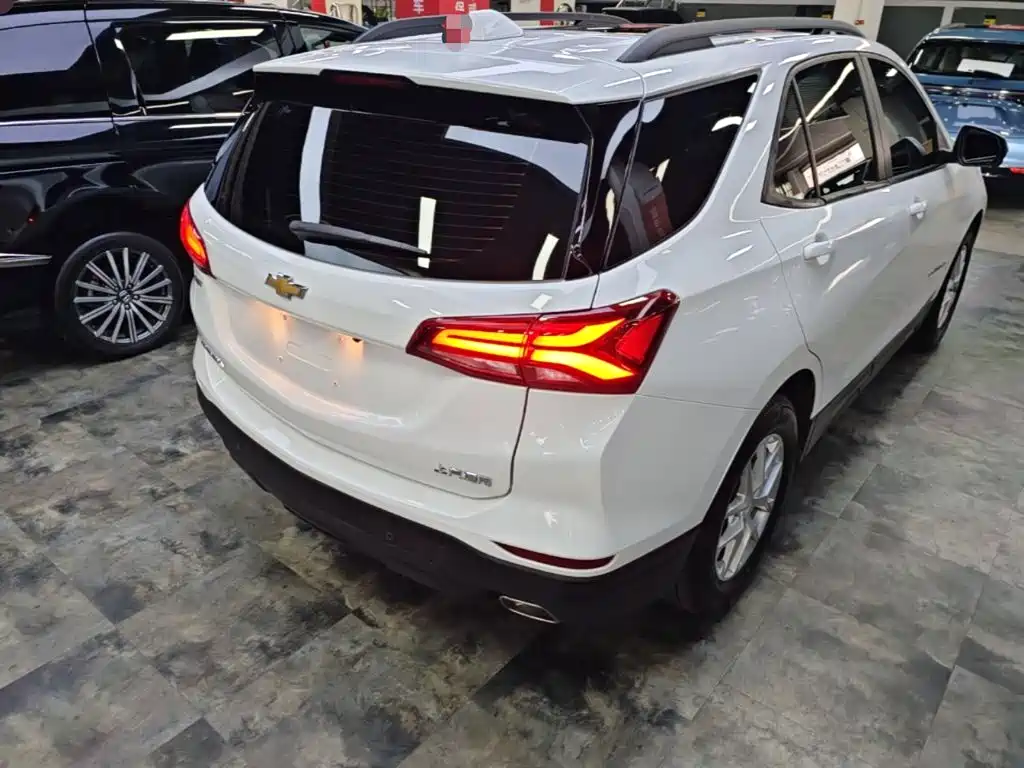 Chevrolet Equinox — миниатюра 7
