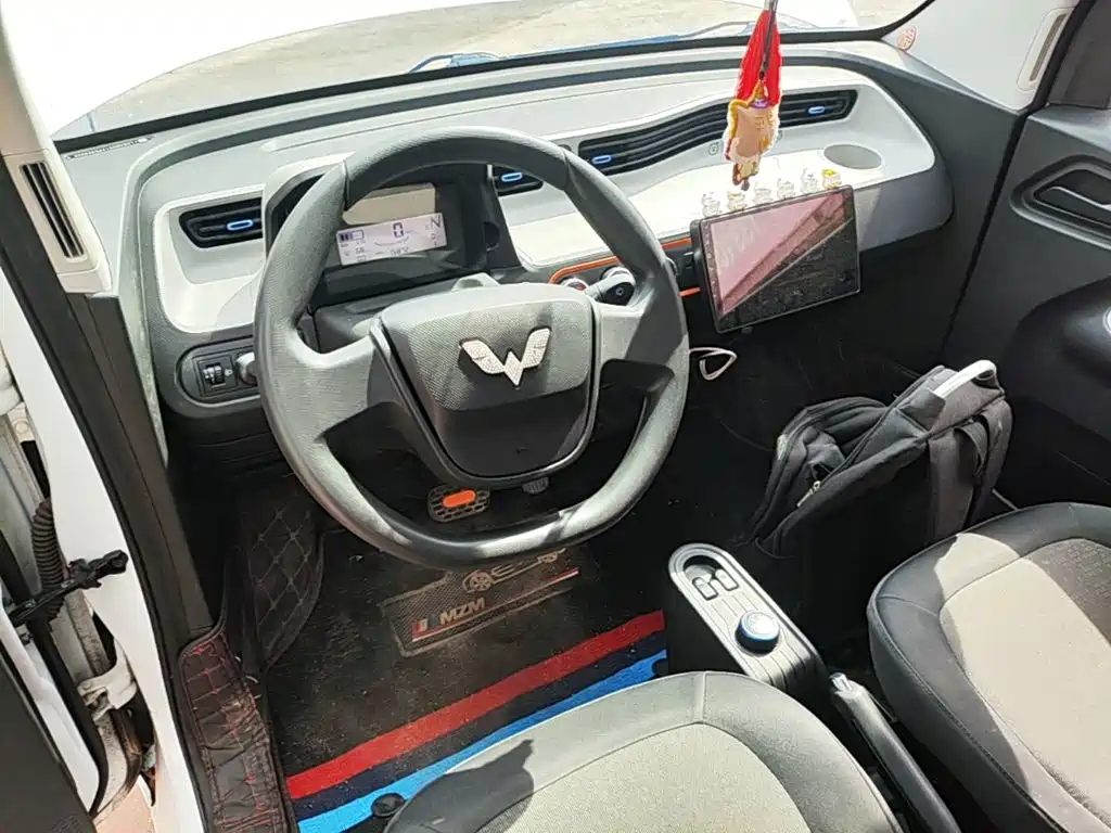 Wuling MINIEV — миниатюра 10