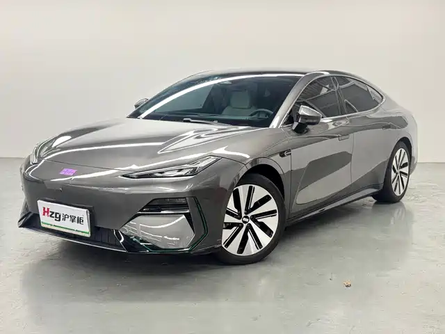 Geely Galaxy E8
