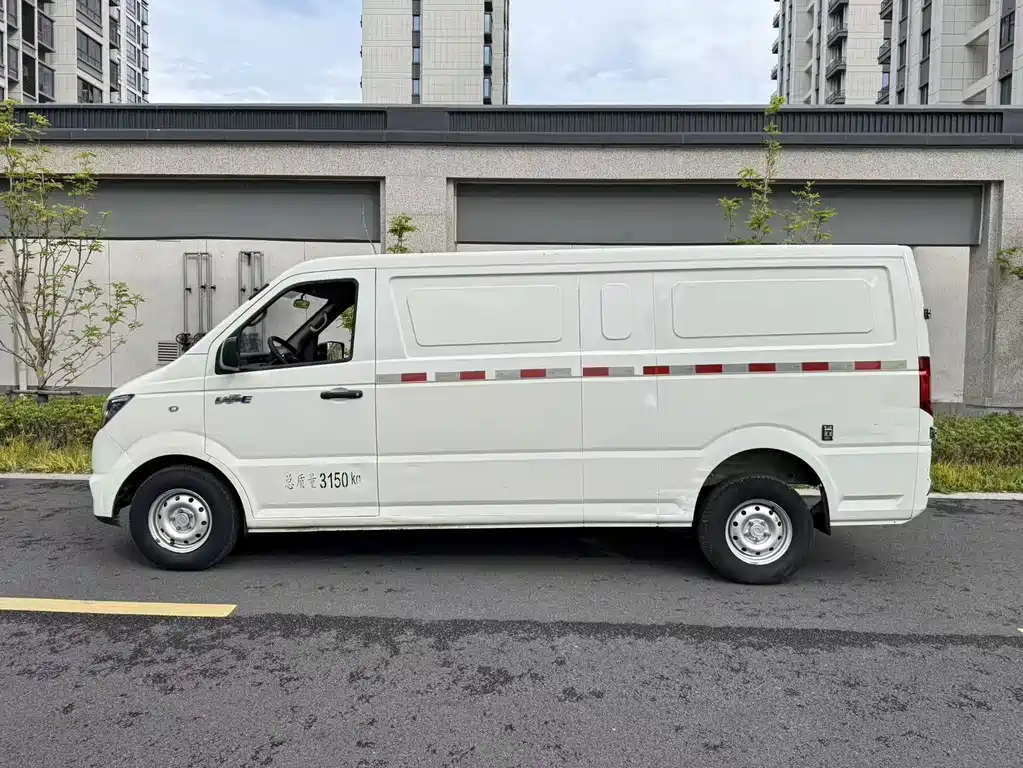 Dongfeng EM27 — миниатюра 4