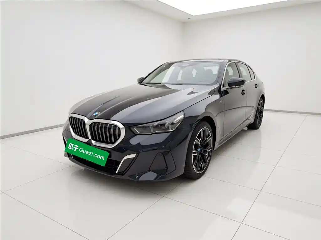 BMW 5 Series 2025