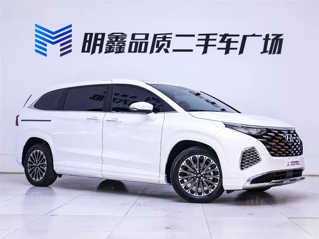 HYUNDAI KUSTU
