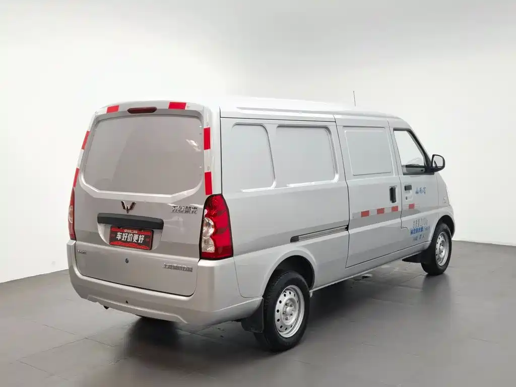 Wuling Rongguang — миниатюра 3