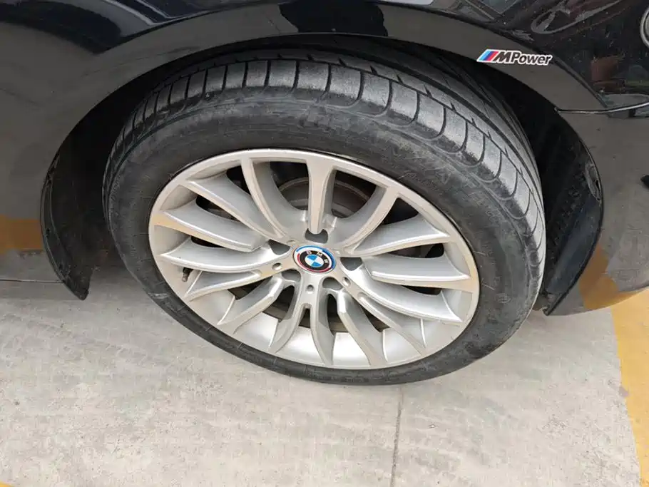 BMW 5 Series — миниатюра 6
