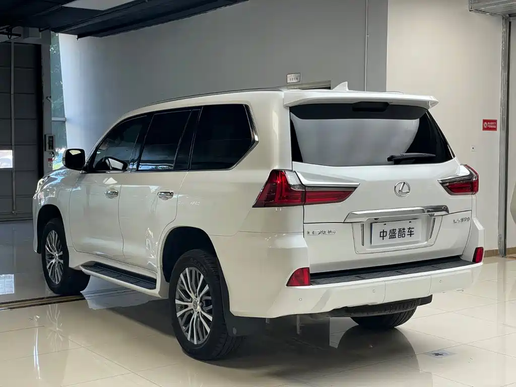 Lexus LX — миниатюра 29