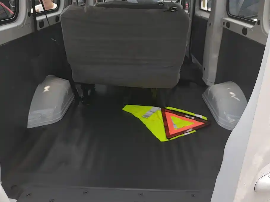 Wuling Yangguang — миниатюра 4