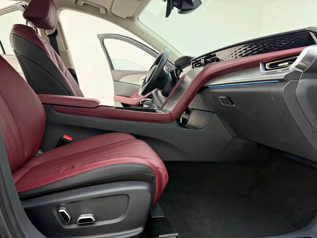 Hongqi Hongqi H5 — миниатюра 8