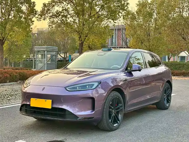 AITO ASK THE WORLD M5 2025