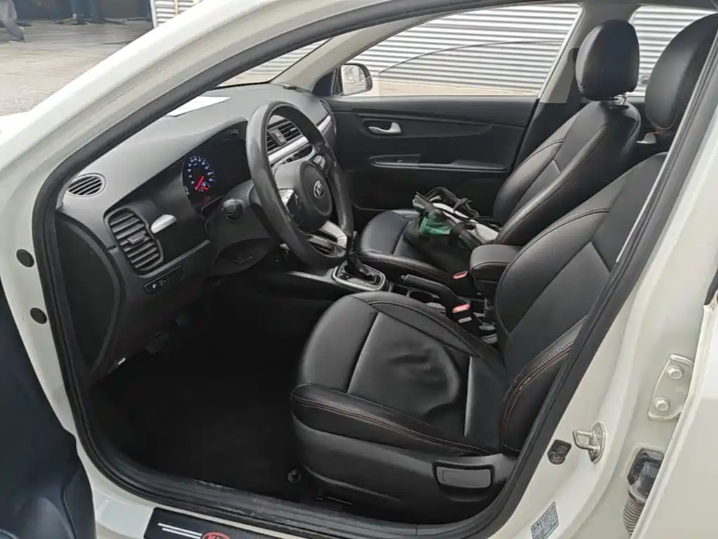 Kia K2 — миниатюра 15