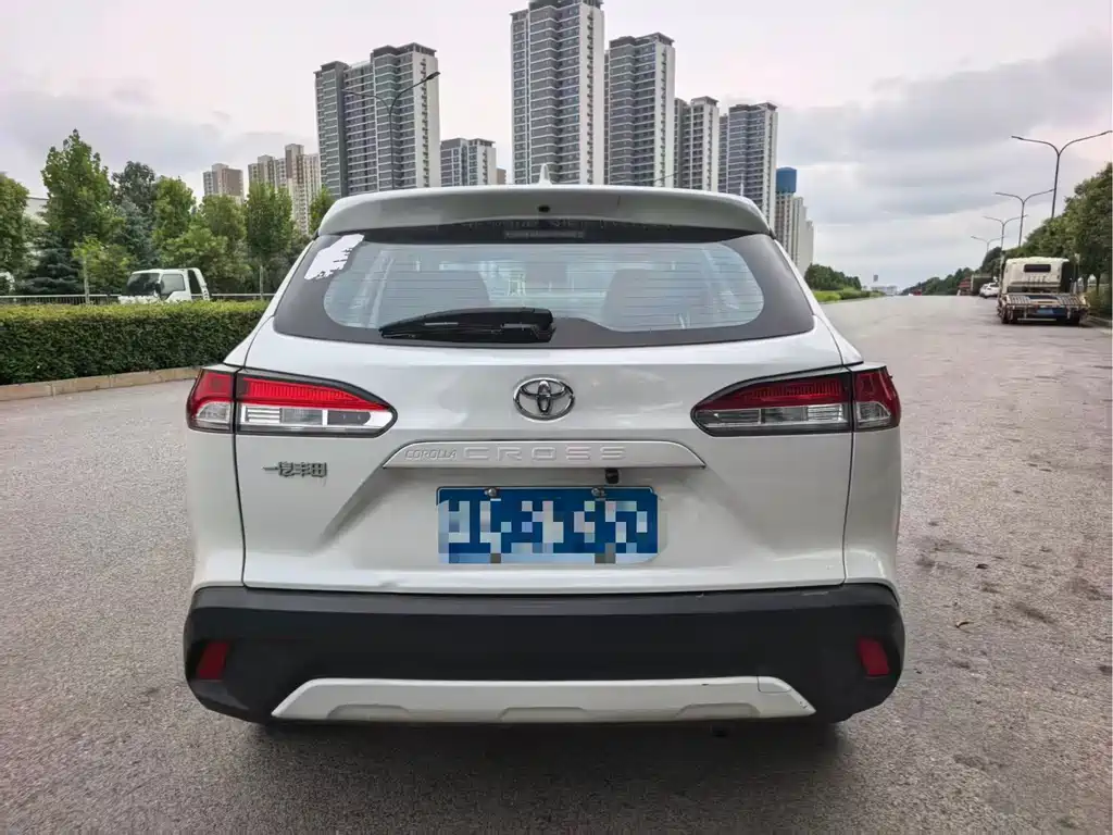 Toyota Corolla Cross — миниатюра 8