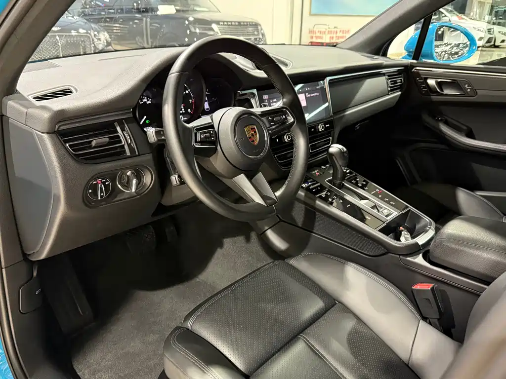 Porsche Macan — миниатюра 5