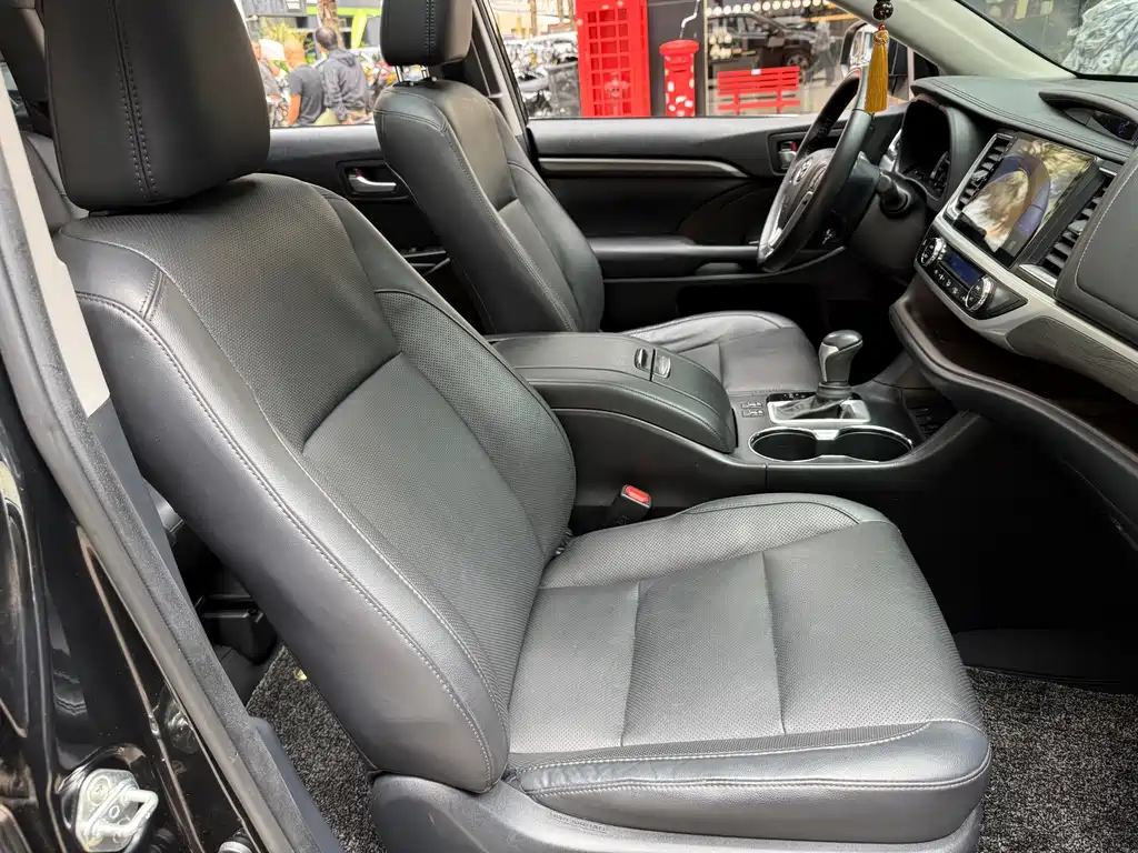 Toyota Highlander — миниатюра 25
