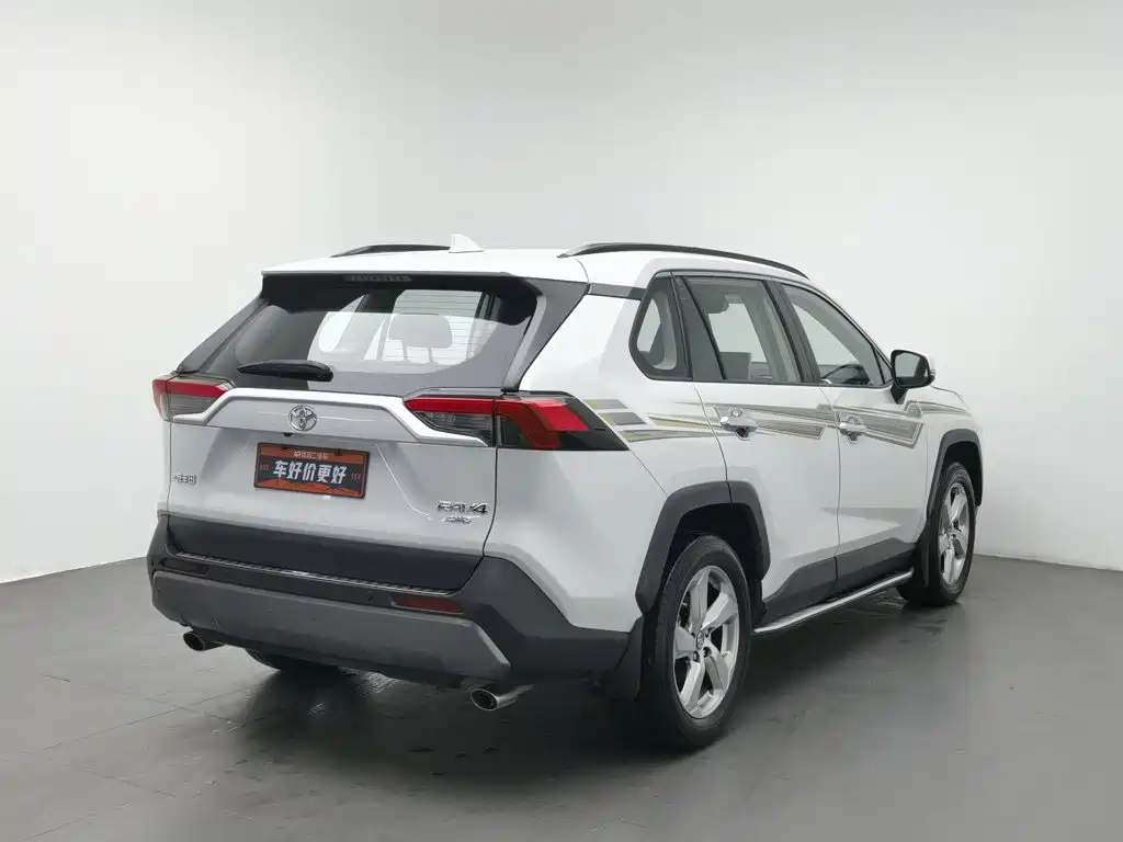 Toyota RAV4 — миниатюра 2