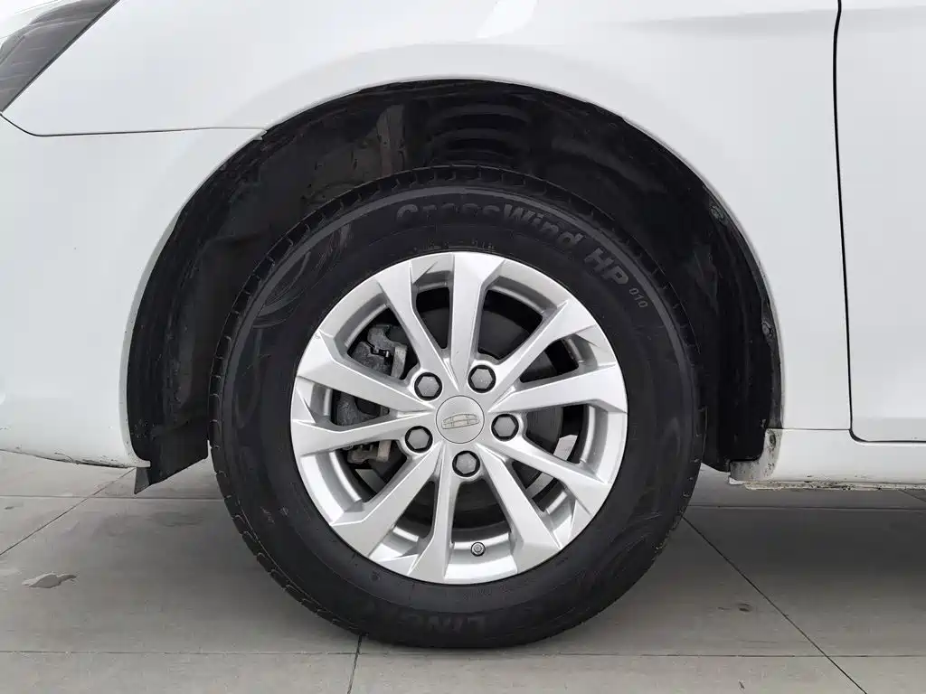 Geely Emgrand — миниатюра 17
